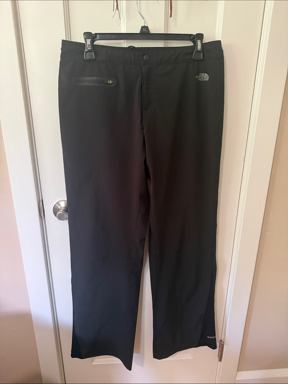 The North Face women’s  Black hiking Performance Pants